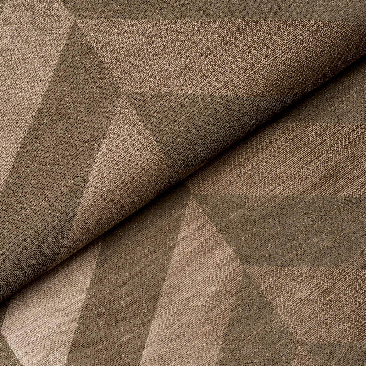 5016561 | Staggered Chevron Sisal, Brown - Schumacher Wallpaper - Image 4