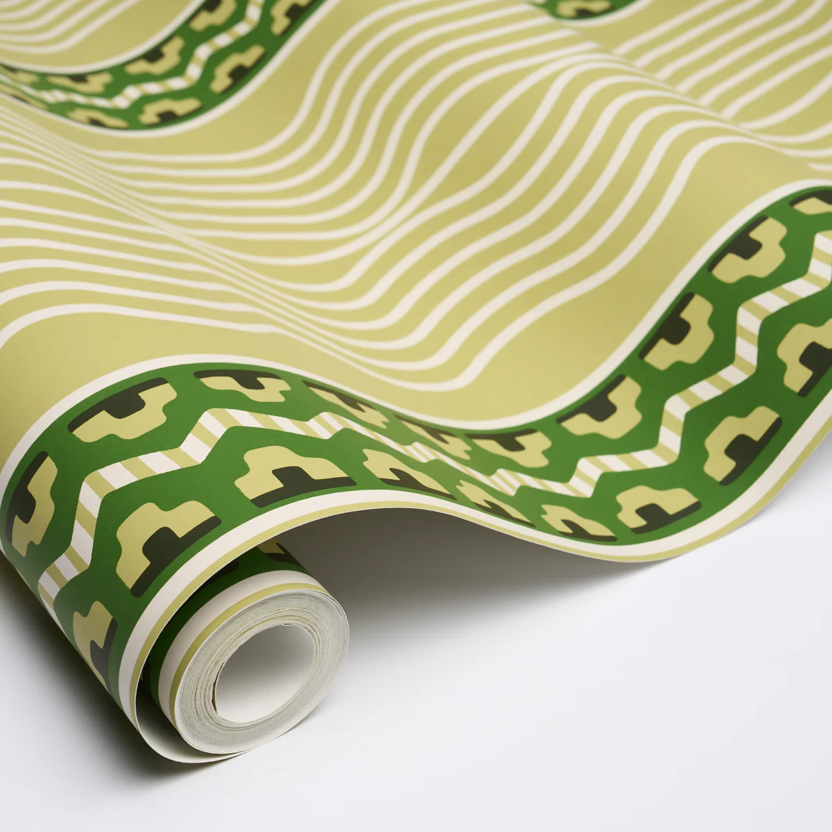 5018301 | Crème Anglaise, Juniper Green - Schumacher Wallpaper - Image 4