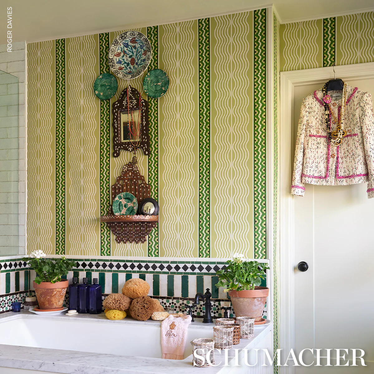 5018301 | Crème Anglaise, Juniper Green - Schumacher Wallpaper - Image 6