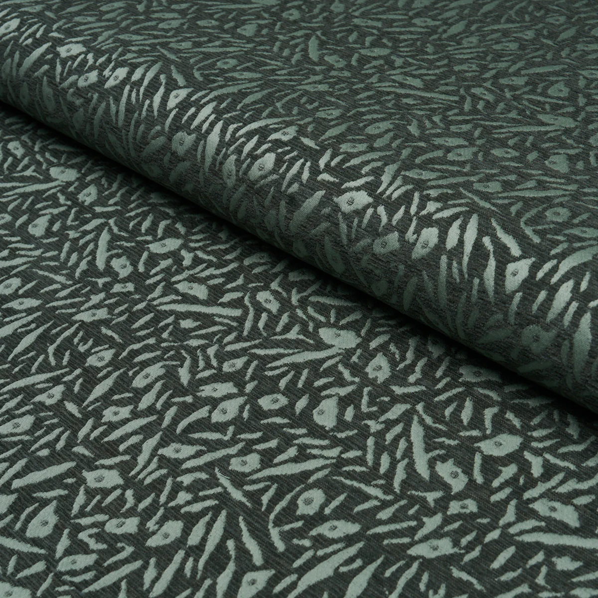 85860 | Jungle Moss, Green - Schumacher Fabric - Image 4