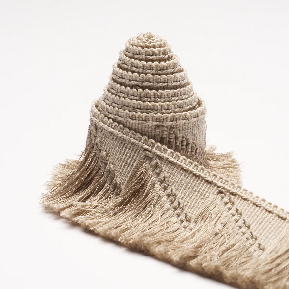 86932 | Trace Of Connection Fringe, Sandstone - Schumacher Trim - Image 3