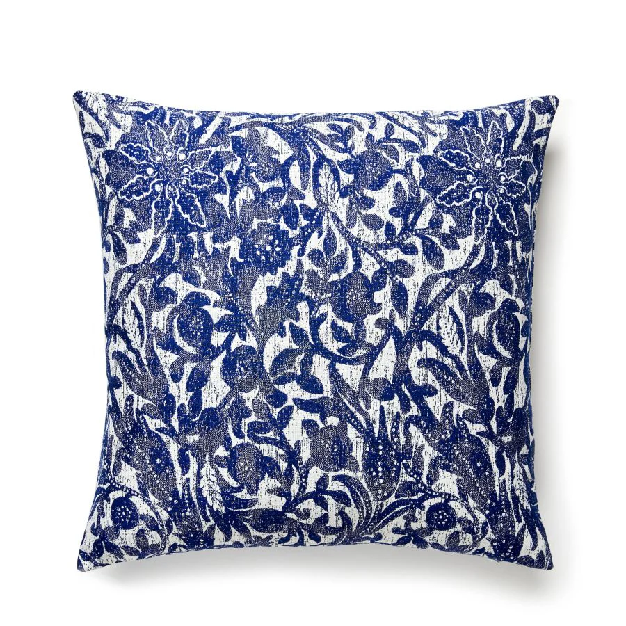 SCBALIPILL0006 | Bali Floral Outdoor, Ultramarine - Scalamandre Pillows