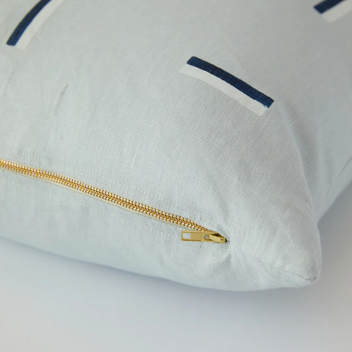 So17791206 | Icehouse Pillow, Sky - Schumacher Pillows - Image 2