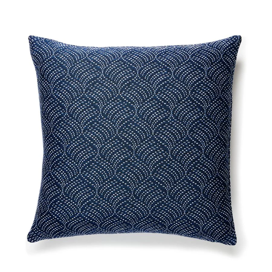 SUPLAYGPILL0003 | Playa Grande Outdoor, Ultramarine - Scalamandre Pillows